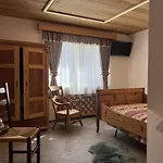 Apartment Suite203 *